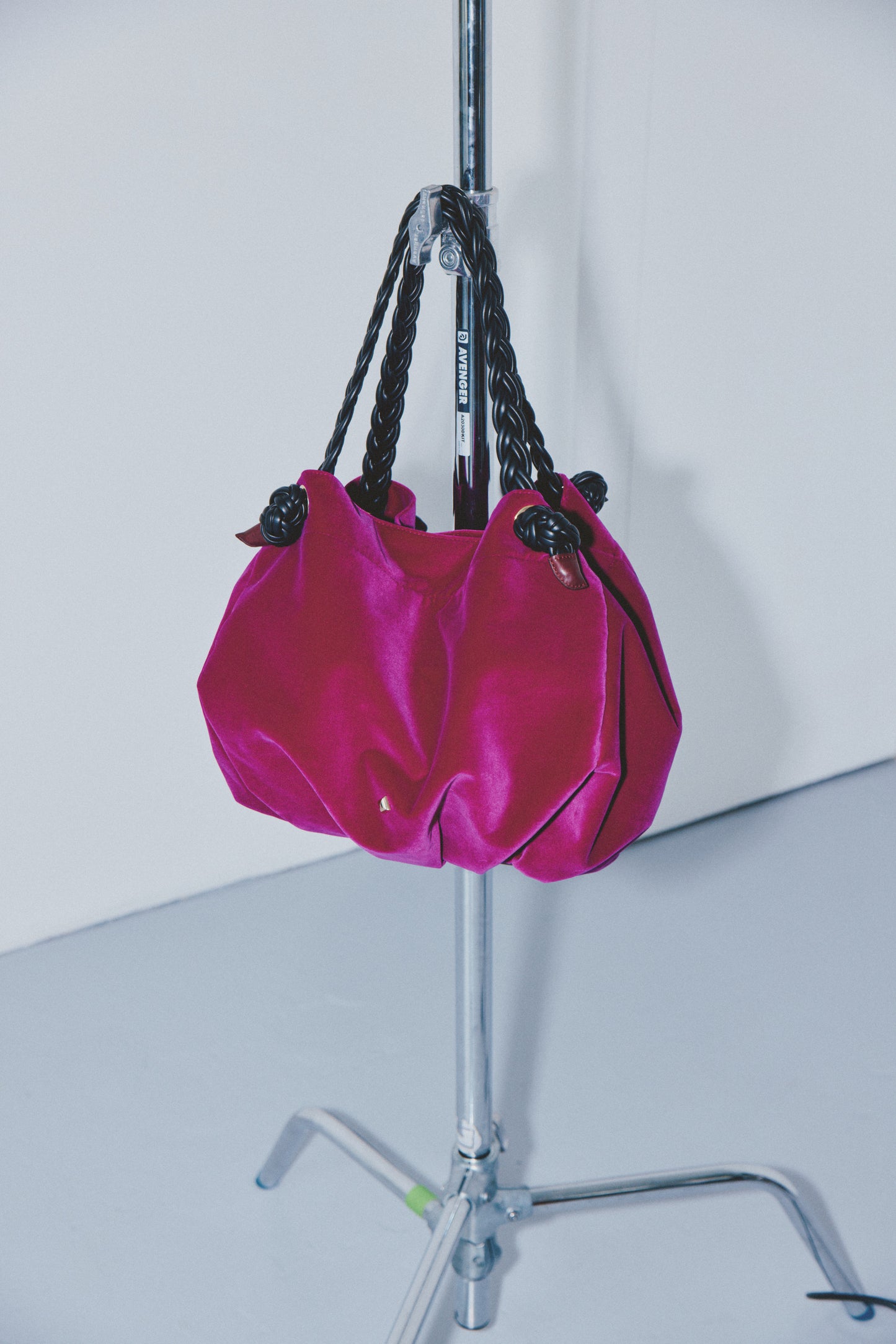 LE GRAND CHOUCHOU - VELOURS SILK FUCHSIA