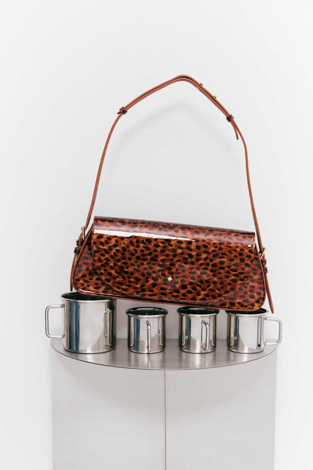 THE ROCK-CHOCOLATE POTTY 