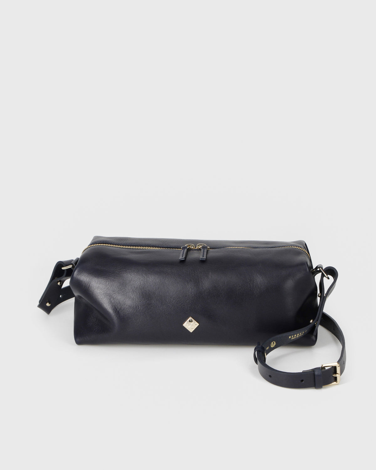 LE SOHNA signature - MARINE